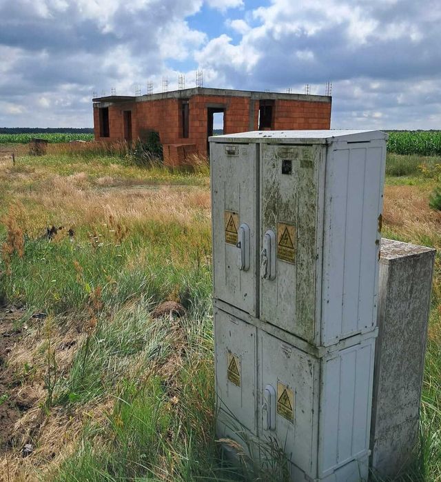 Działka z rozpoczętą budową - super lokalizacja!