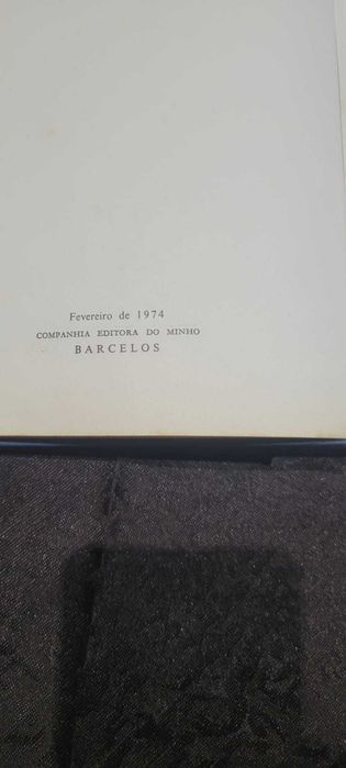 Livro Antigo "Cozinheira Ideal" - Alda de Azevedo (1974)