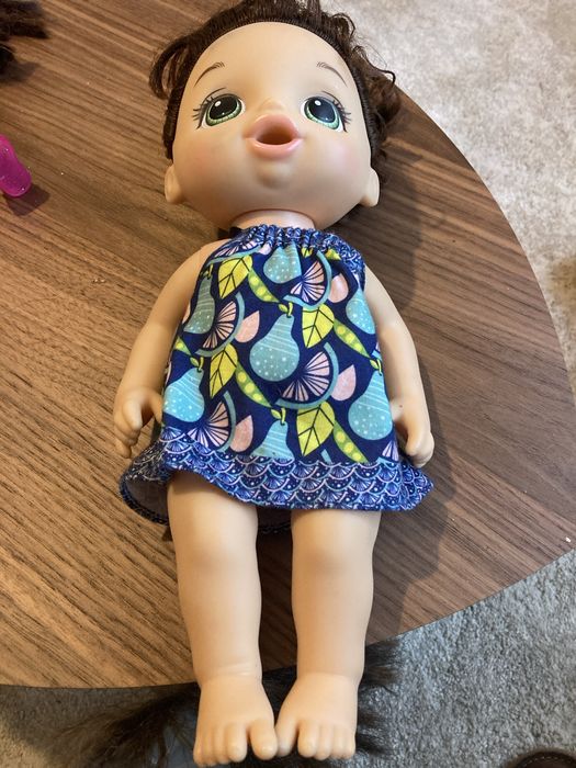 Lalka z mozliwoscia karmienia