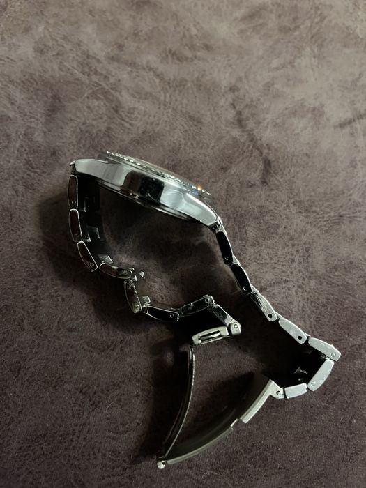 Часы  GUESS  часы.