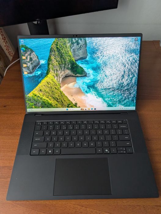 Dell Precision 5690 FHD+ Ultra 7 165H