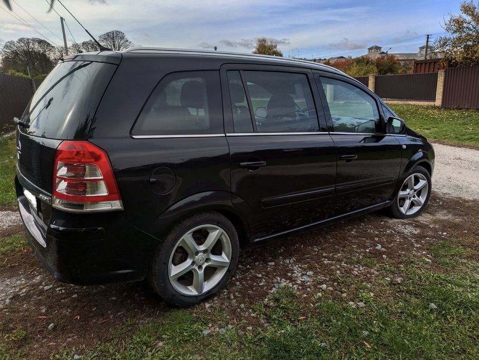 Продам Opel Zafira