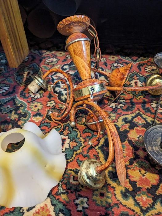 Лампы,бра,люстры,плафоны.