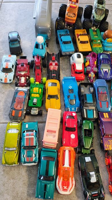 Hot Wheels zestaw kolekcja samochodzików 50 szt.