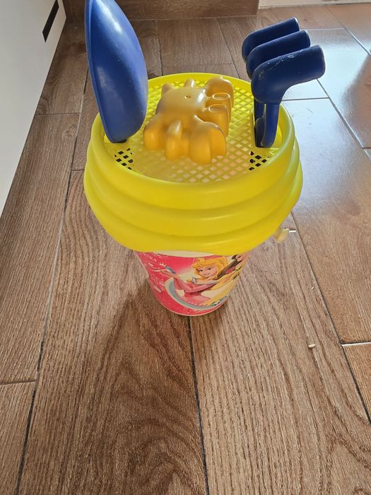 Baldes de praia menina