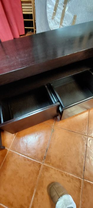 Móvel de TV com arrumação