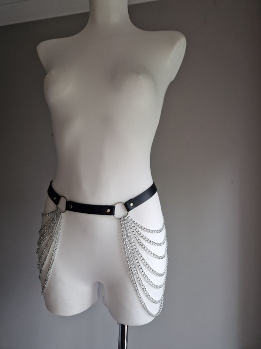 Pas z łańcuszkami uprząż harness