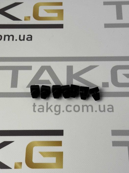 Демфер (бампер) упора підлокотника Tesla Model 3 Y