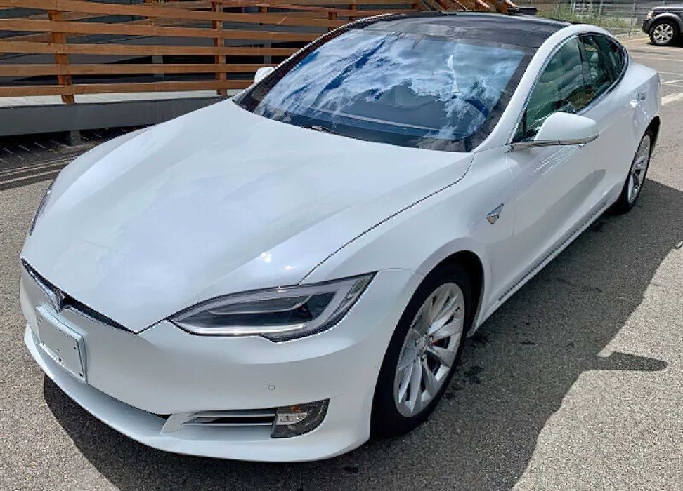 Tesla Model S P100D      2017