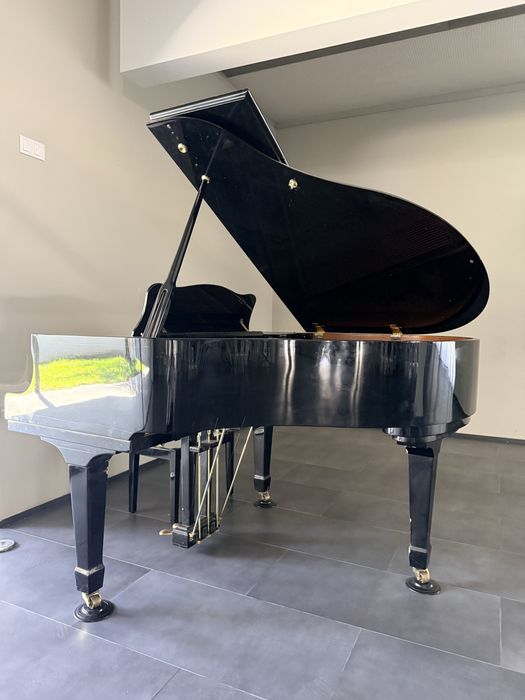 Piano 1/4 de cauda Milton