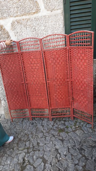 Cortina Móvel, separador de ambientes. Biombo.em madeira