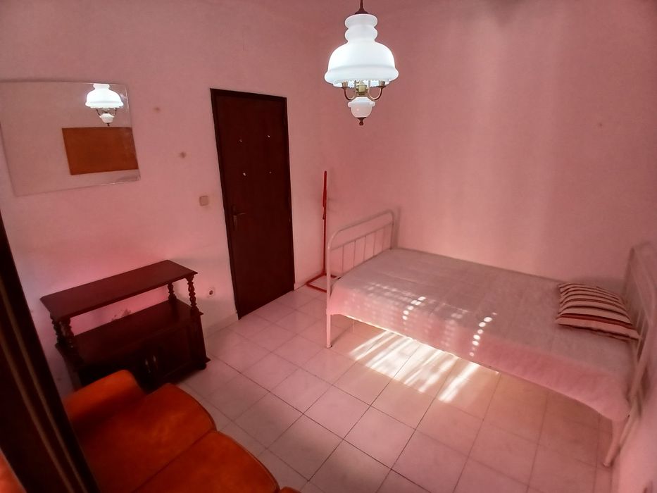 Quarto para arrendar