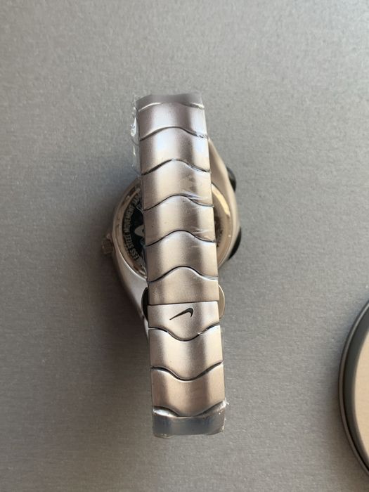 Новий годинник Nike Triax