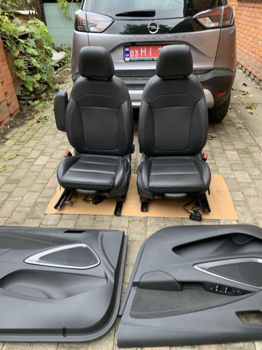 Сидіння Опель кросленд 21 рік і карти дверей