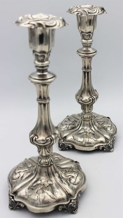 Belíssimo Par de Candelabros antigos de 5 Lumes em prata