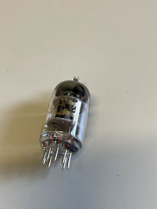 Lampa elektronowa JJ Electronic ECC83 / 12AX7 do wzmacniacza przedwzmacniacza (2787)