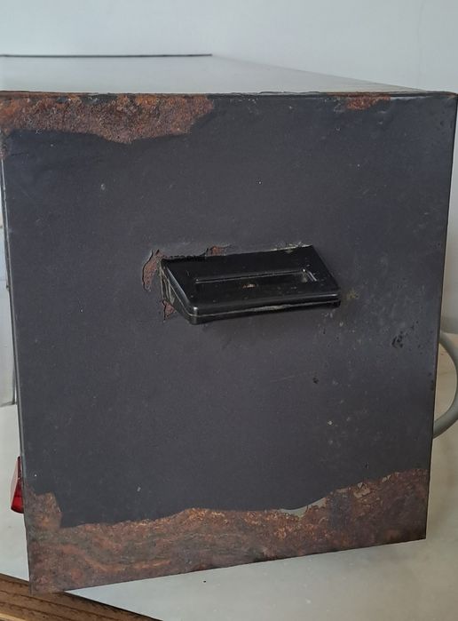 Torradeira gratinador forno, com tabuleiro 
A funcionar perfeitamente