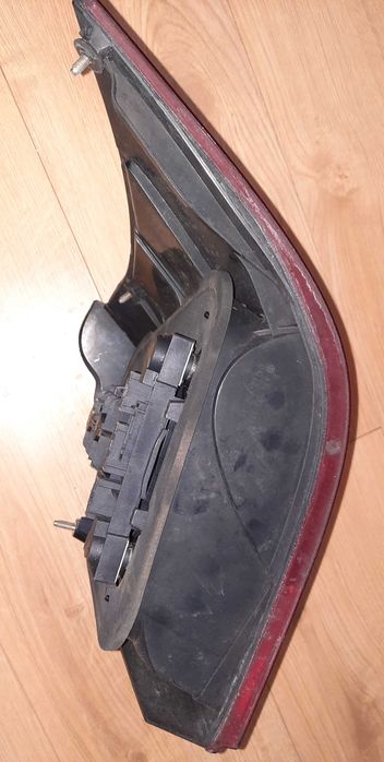 Lampa lewa tyl golf IV