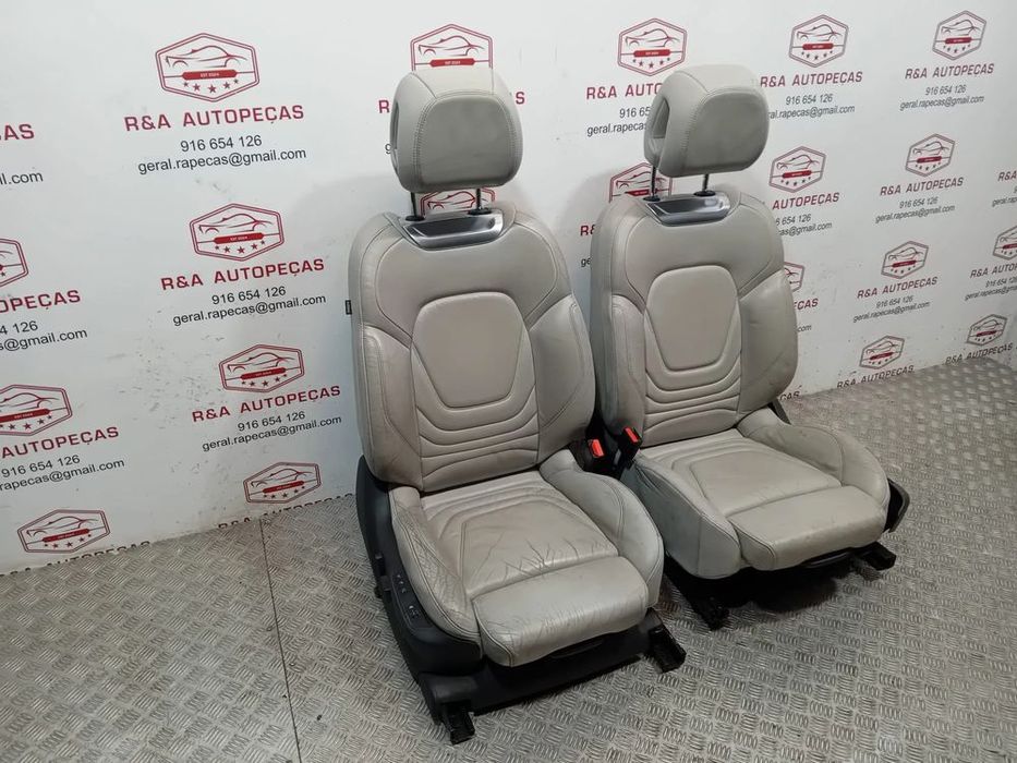Conjunto de Bancos Citroën Ds5 em Pele Original