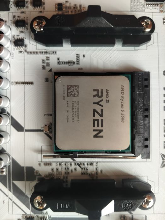 Комплект на ryzen 5 5500 опер. 8+8=16