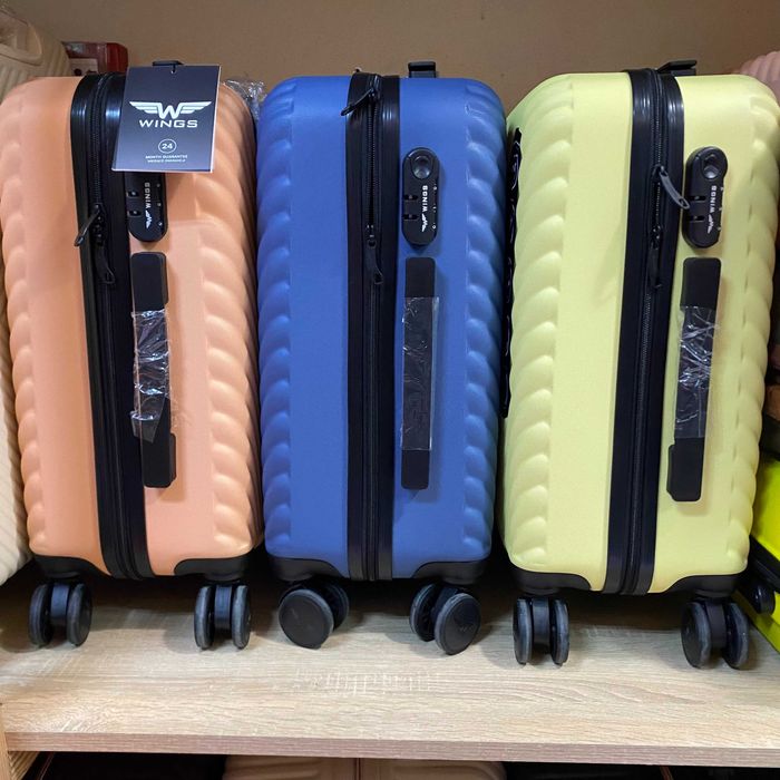 Валіза, чемодан Wings | РОЗПРОДАЖ! Міцний пластик, Польща (В18)