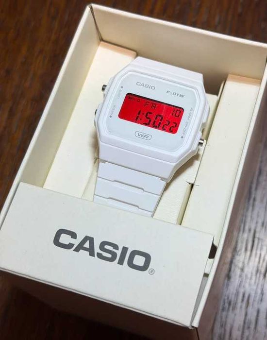 Modyfikowany zegarek CASIO „red dot” Color Mod |NOWY| Unikatowy wygląd