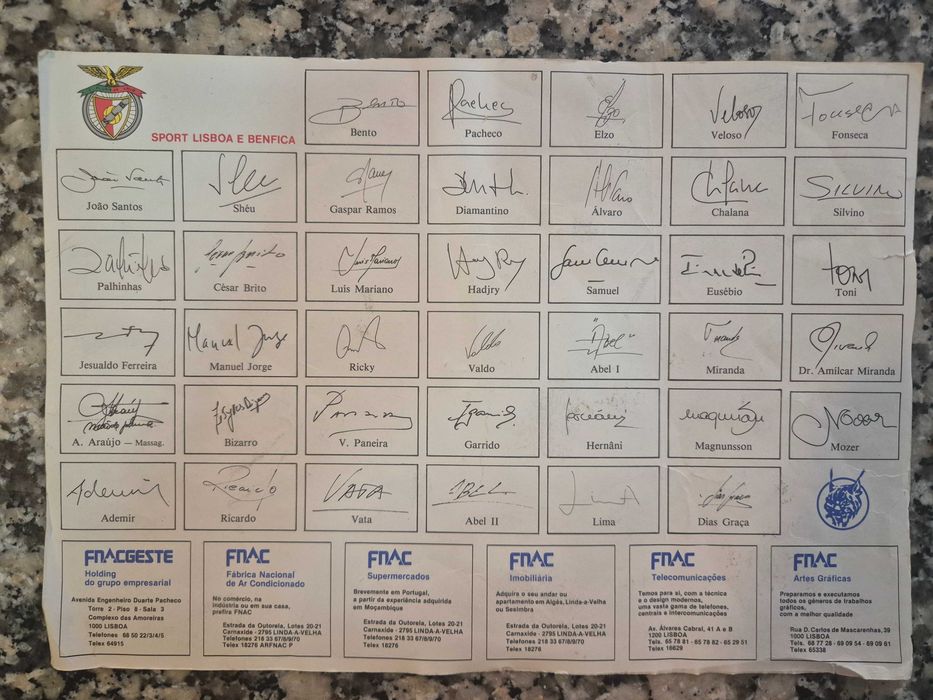 Póster Oficial Benfica Anos 80/90 FNAC - Verso com Autógrafos do Plantel