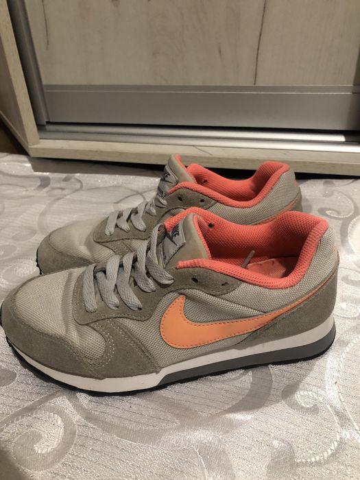 Кроссовки Nike ( оригинал)