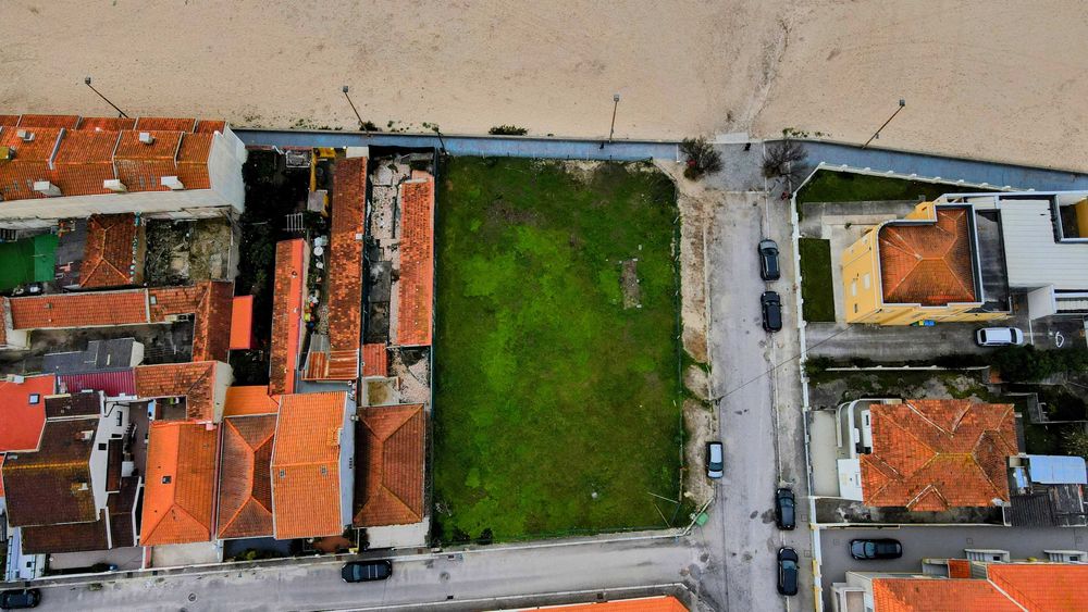 Terreno Aguda (Vila Nova de Gaia) frente ao mar
