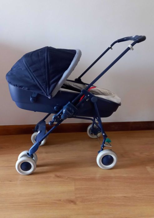 Alcofa para bebé com carrinho - BebeConfort