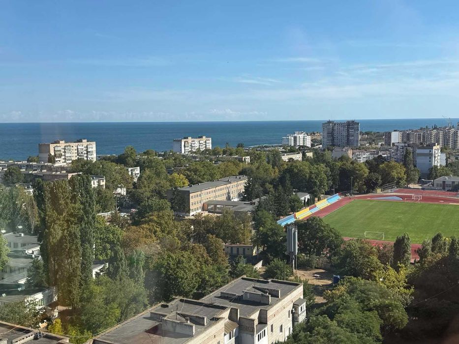 Простора 3 кім. кв з шикарним видом моря!