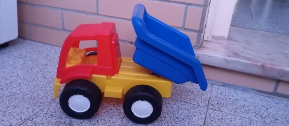 Camião 27 cm x 17 cm