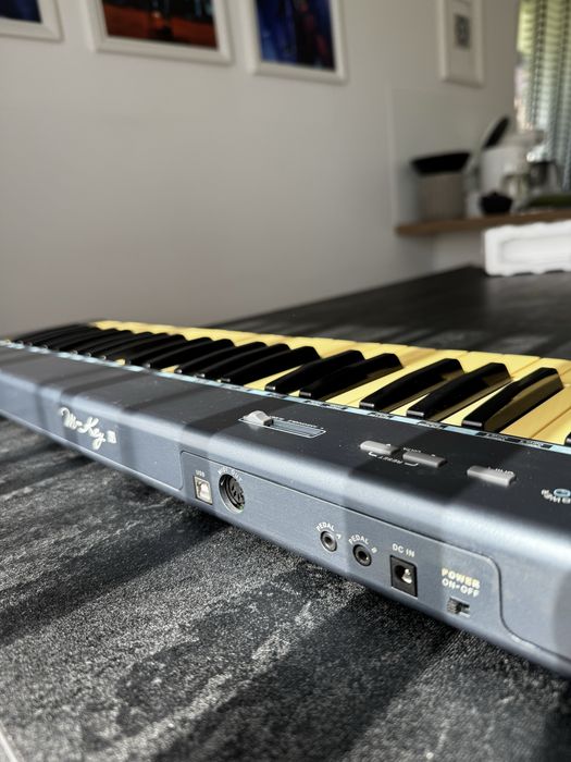 Klawiatura CME M-Key v2 Ultra Thin MIDI Keyboard