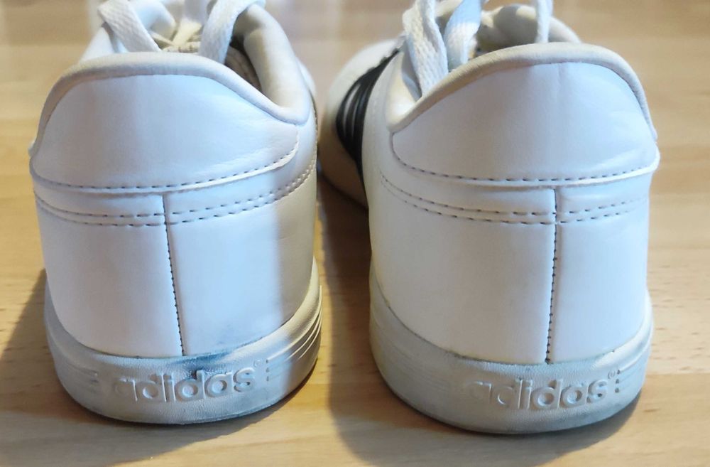 Sneakery Adidas neo label Chill r. 38