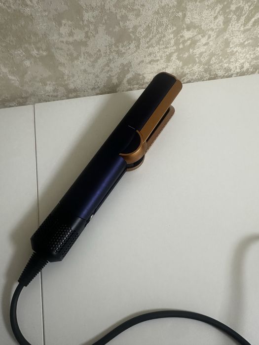 Dyson фен-вирівнювач аналог