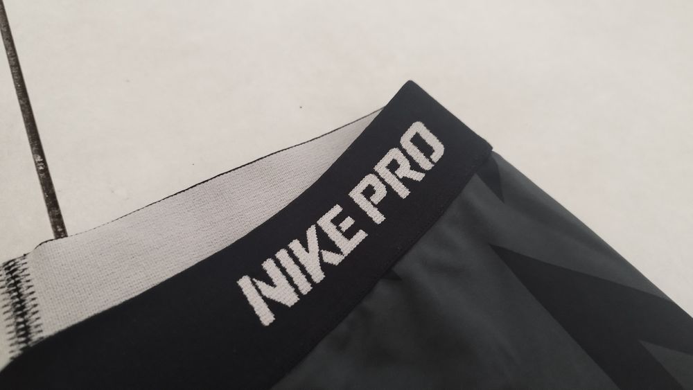 Leginsy 3/4 Nike Pro rozmiar XS