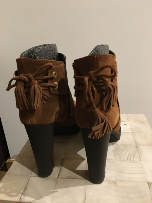 Botins / Botas Ruika NOVOS