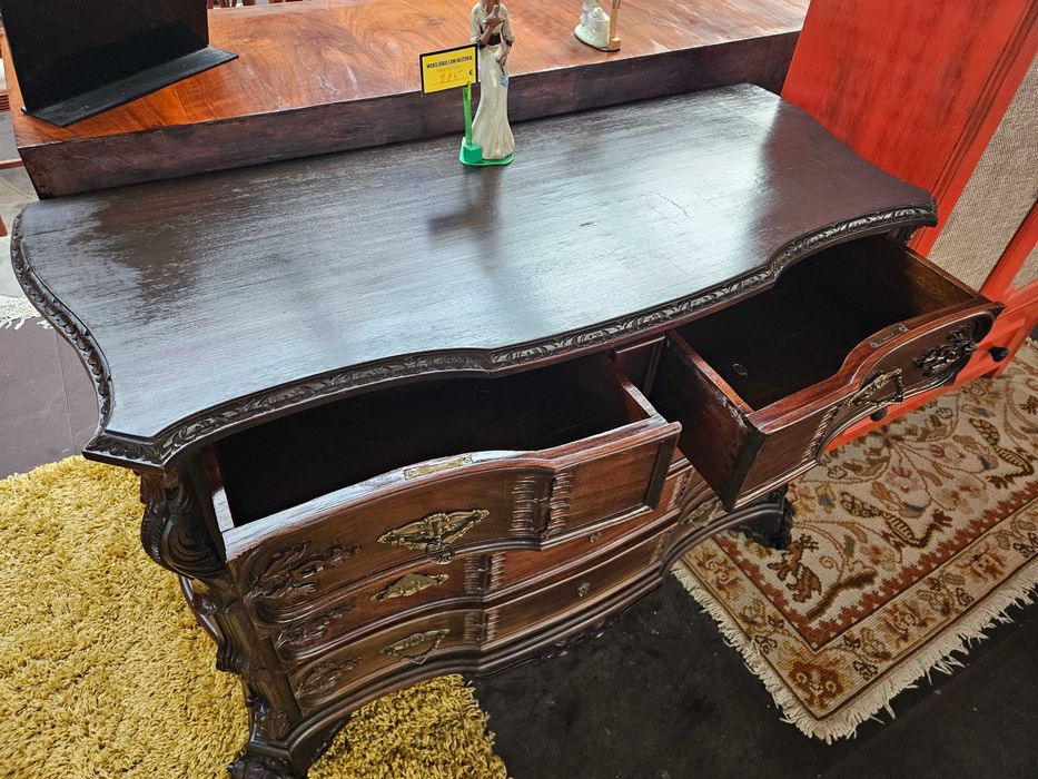 Cómoda antiga em madeira maciça - Bom estado geral