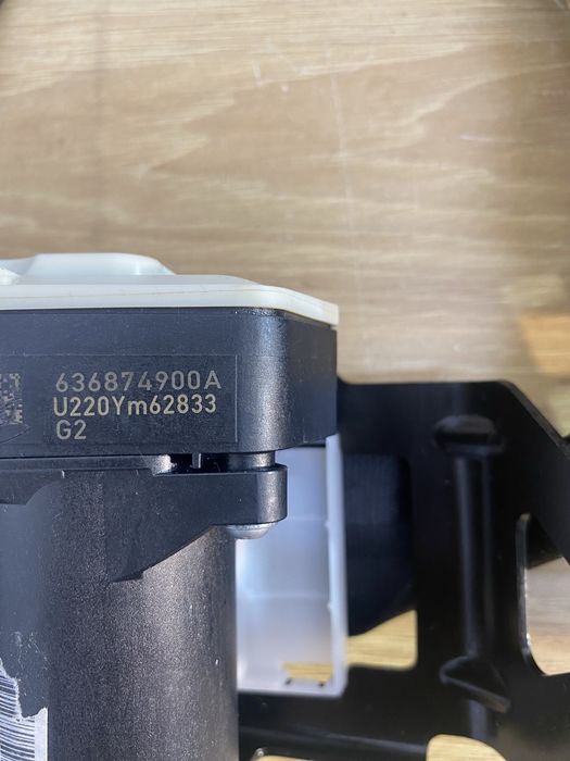 Pas bezpieczeństwa Lewy przód Range Rover Sport L494