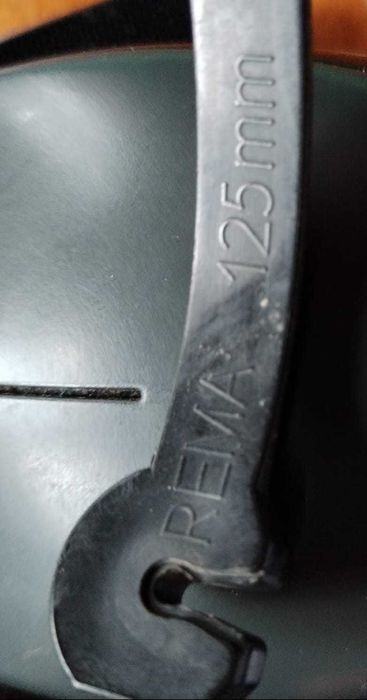 Ofereço Clipes de Fixação