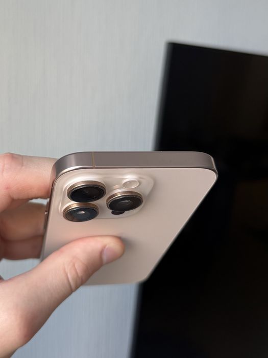 Продам Apple Iphone 16 Pro 256GB Desert Titanium 90% Ідеальний стан Neverlock Фіз.сім.