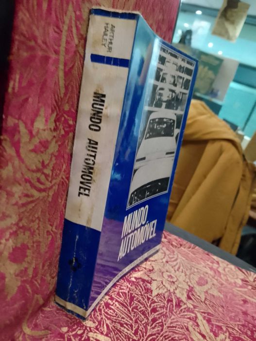 Mundo Automóvel 1974 Arthur Hailey