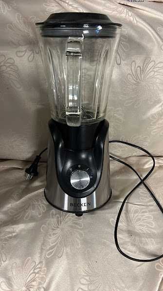 Vendo liquificadora usada a funcionar sem tampa