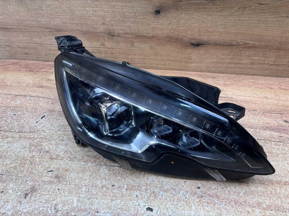 Lampa przednia prawa Peugeot 308 T9 Full led