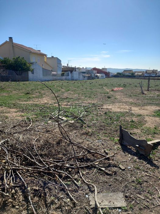 Aluga se terreno ou vende se