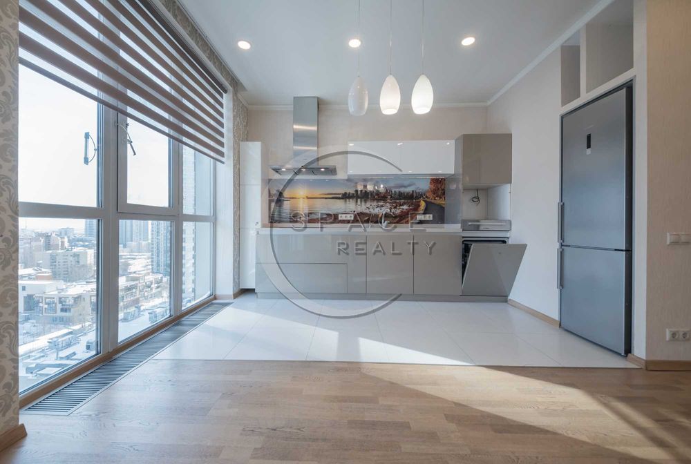 Продаж 4-кімнатної квартири в ЖК Новопечерські Липки - Драгомирова 16