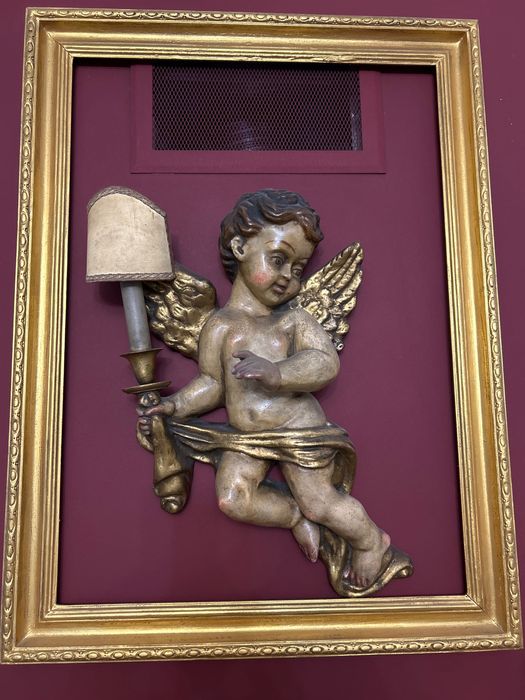 Anjo muito antigo com possibilidade de colocar luz