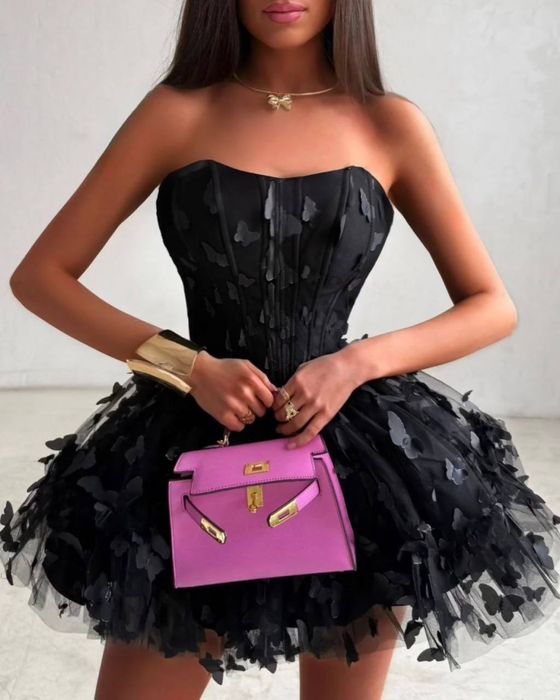 неймовірний комплект корсета та пишної спідниці