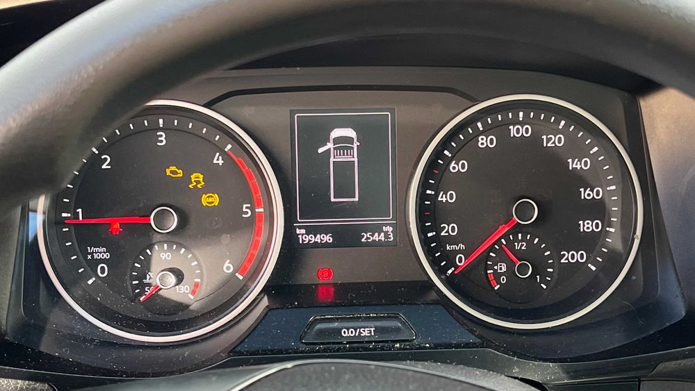 Syndyk -  konkurs ofert - Volkswagen Crafter - kontener - 2018