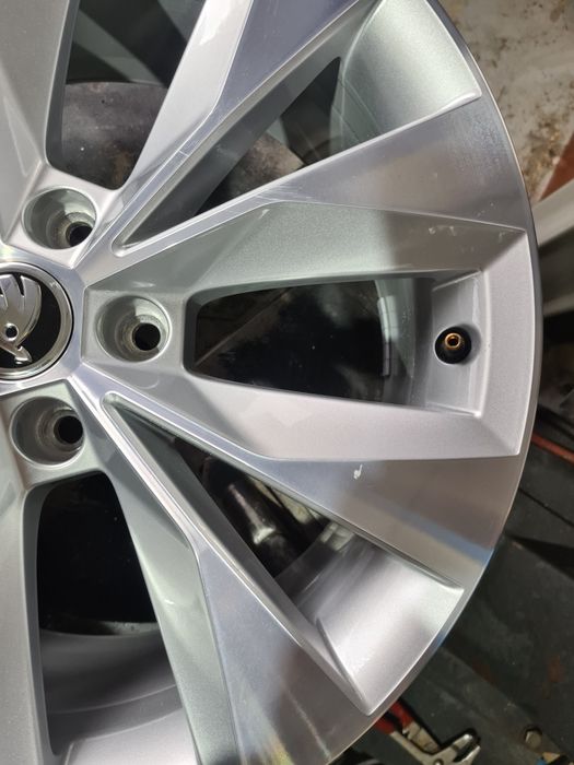 Felgi Skoda Superb 18" Oem